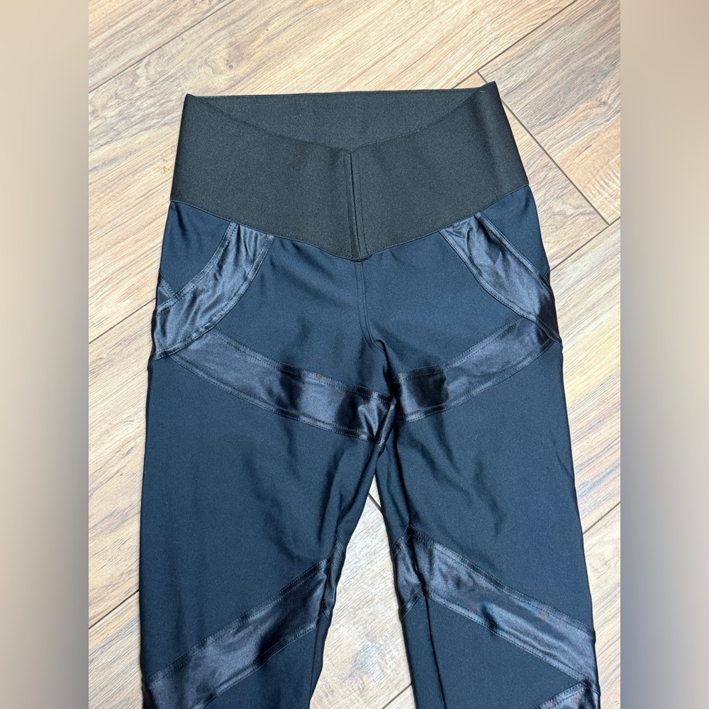 Black Athletic compression weight training Leggin… - image 6